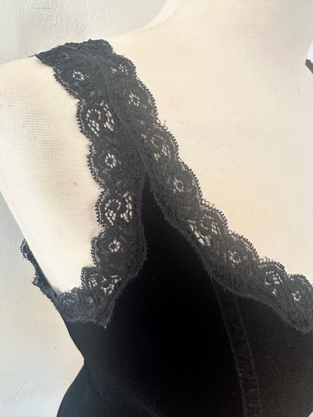 Shirley of Hollywood Black Lace Corset Top Y2K Coquette Lace Up Bustier Camisole - Picture 4 of 9